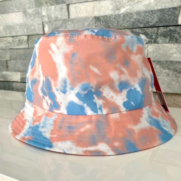 NWT Urban Outfitters Tie Dye Bucket Hat - Picture 5 of 5